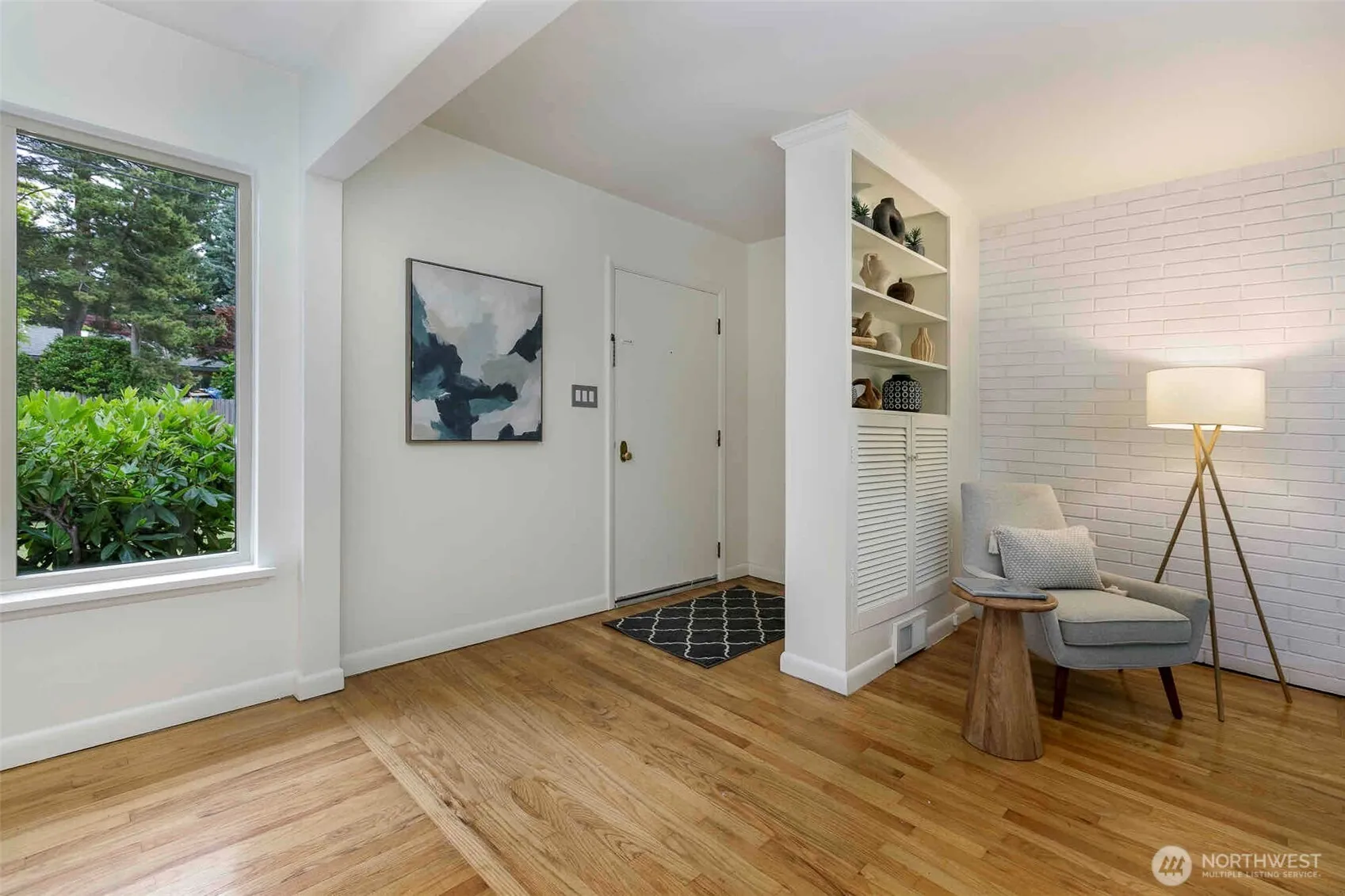 Property photo for 12541 4th Avenue Nw, Seattle photo 3