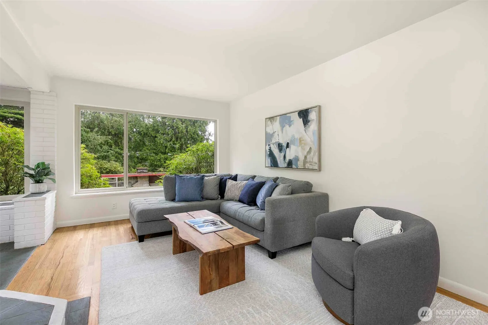 Property photo for 12541 4th Avenue Nw, Seattle photo 4