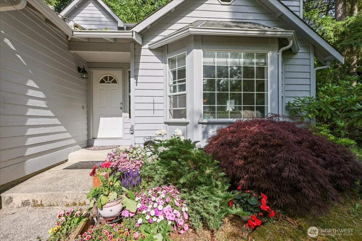 Property photo for 13319 15th Avenue Ct E, Tacoma photo 2