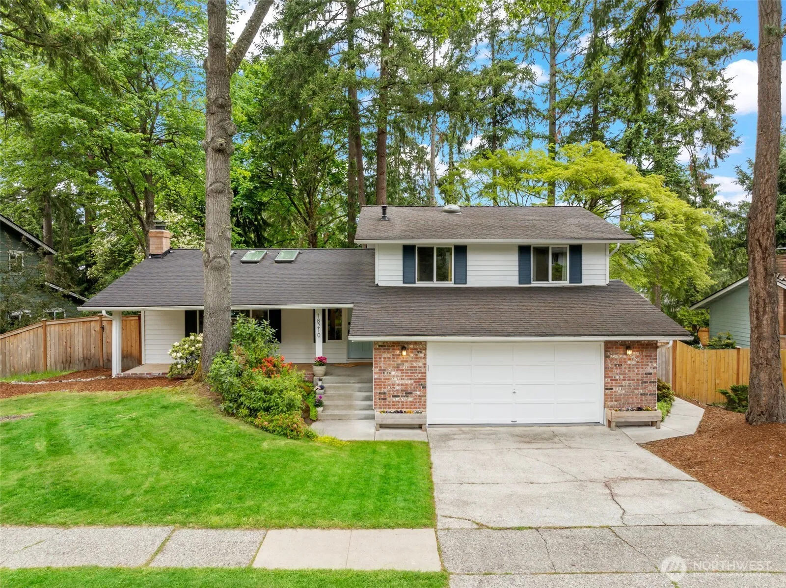 Property photo for 18210 Ne 28th Street, Redmond