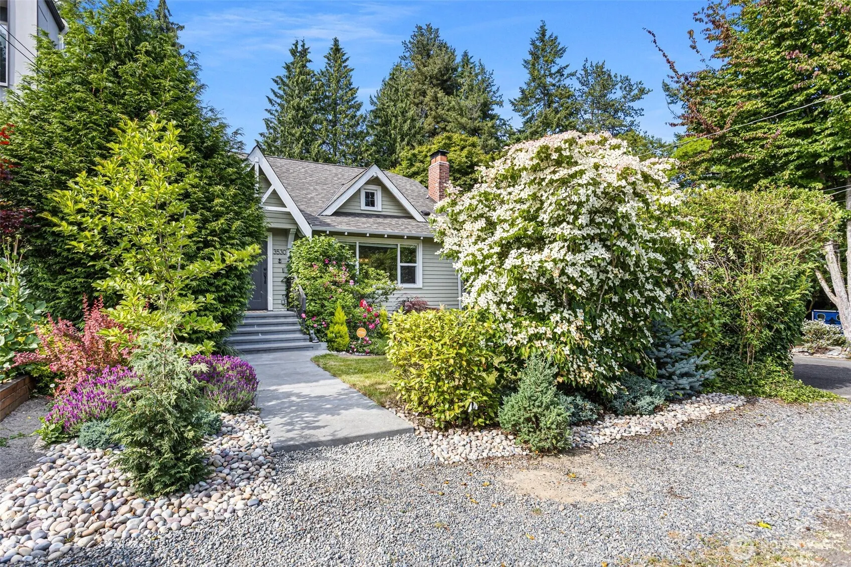 Property photo for 3530 Ne 88th Street, Seattle photo 2