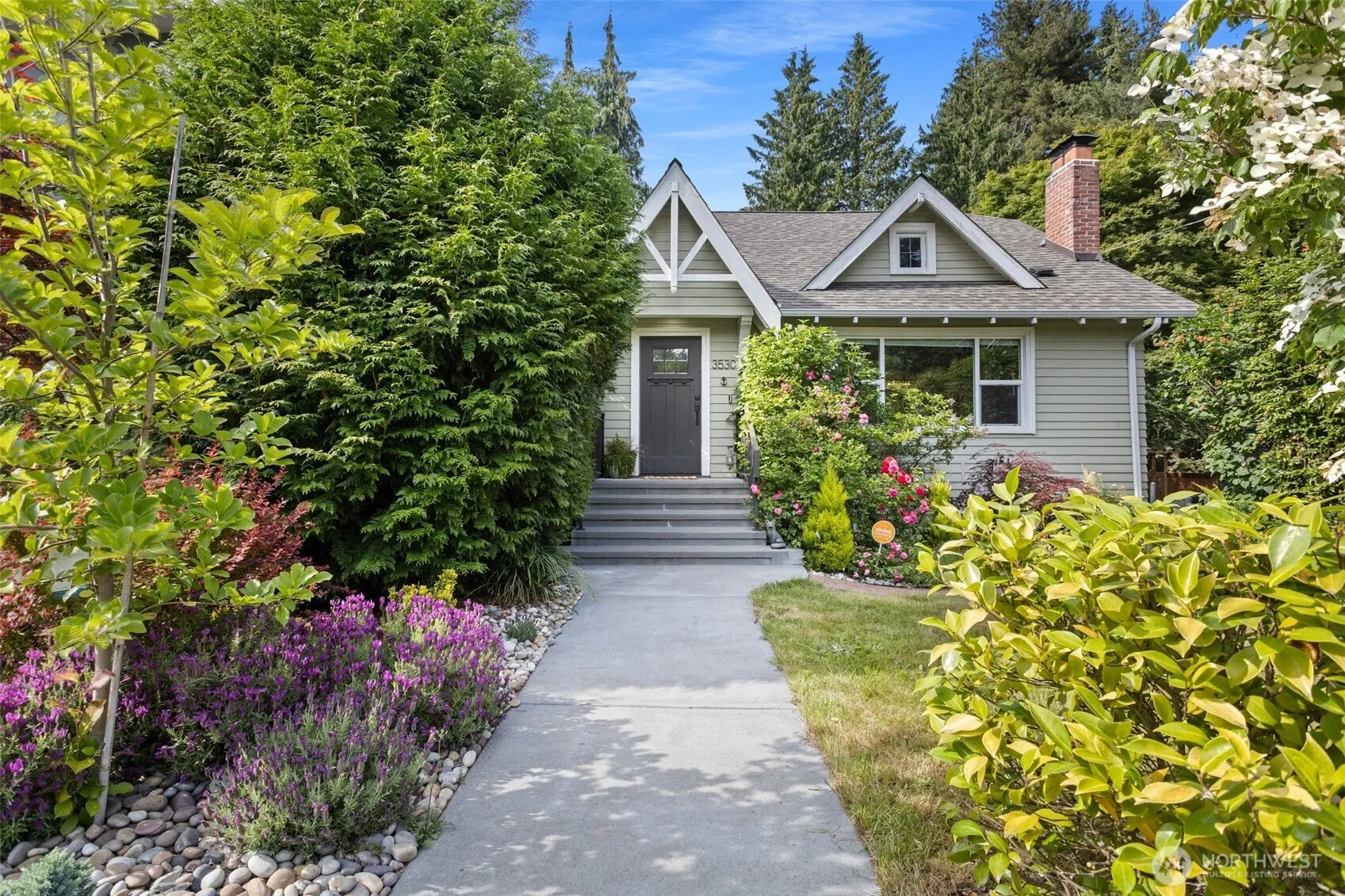 Property photo for 3530 Ne 88th Street, Seattle