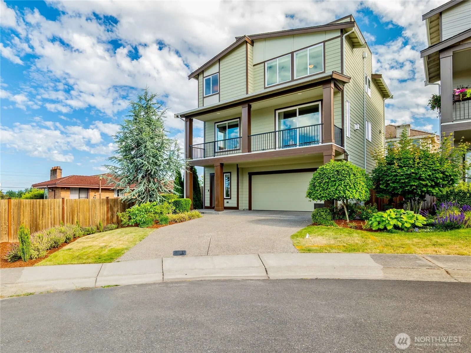 Property photo for 8269 S 118th Court, Seattle photo 3