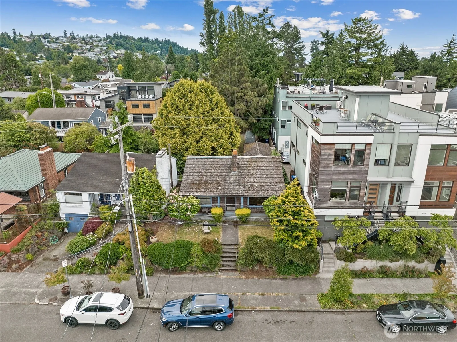 Property photo for 3002 Alki Avenue Sw, Seattle