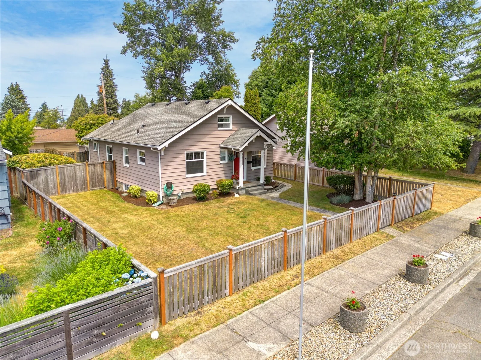 Property photo for 5111 N 39th Street, Tacoma photo 2