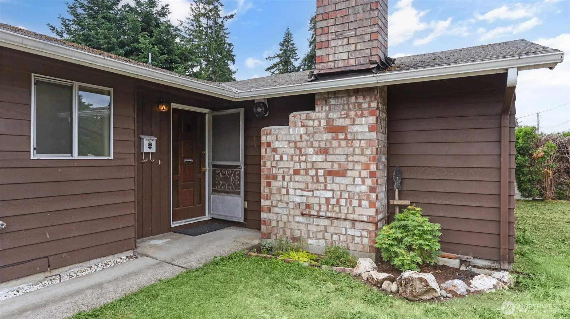 Property photo for 4325 Ne 10th Place, Renton photo 4