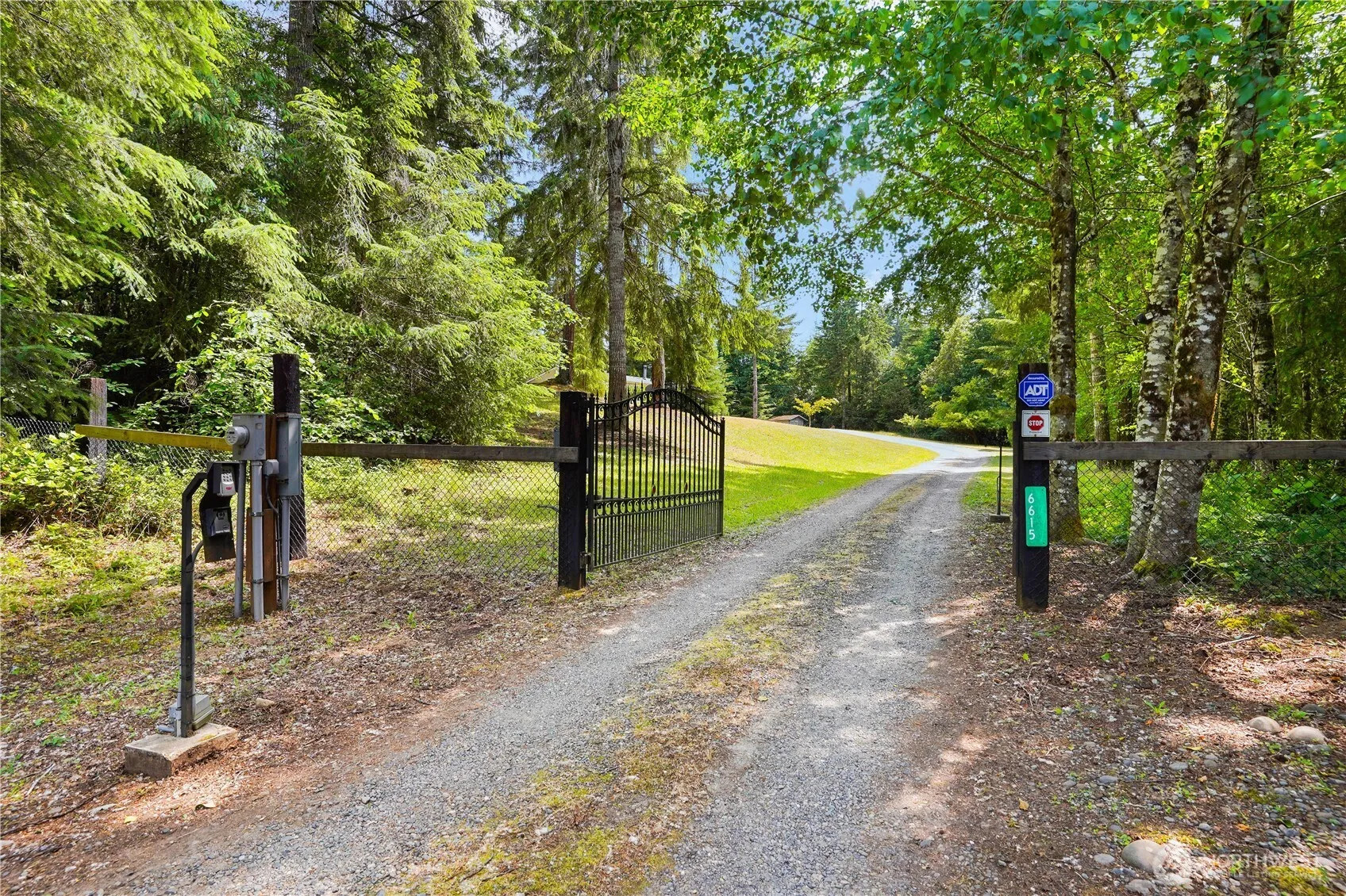 Property photo for 6615 101st Street Sw, Olympia photo 3