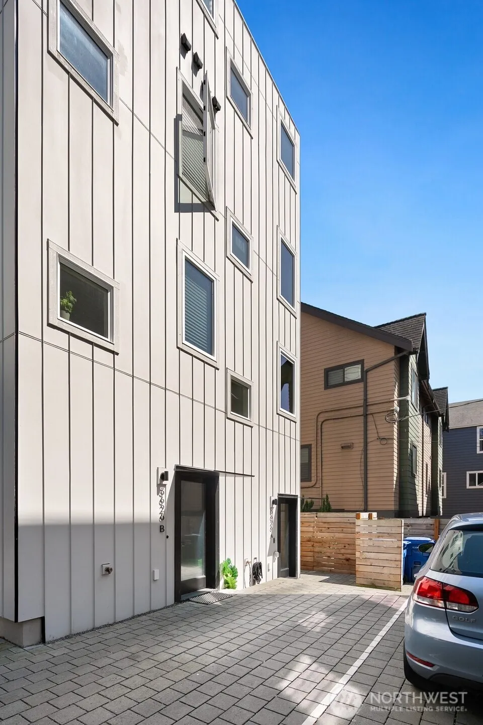 Property photo for 3626 1st Avenue Nw #a, Seattle photo 2