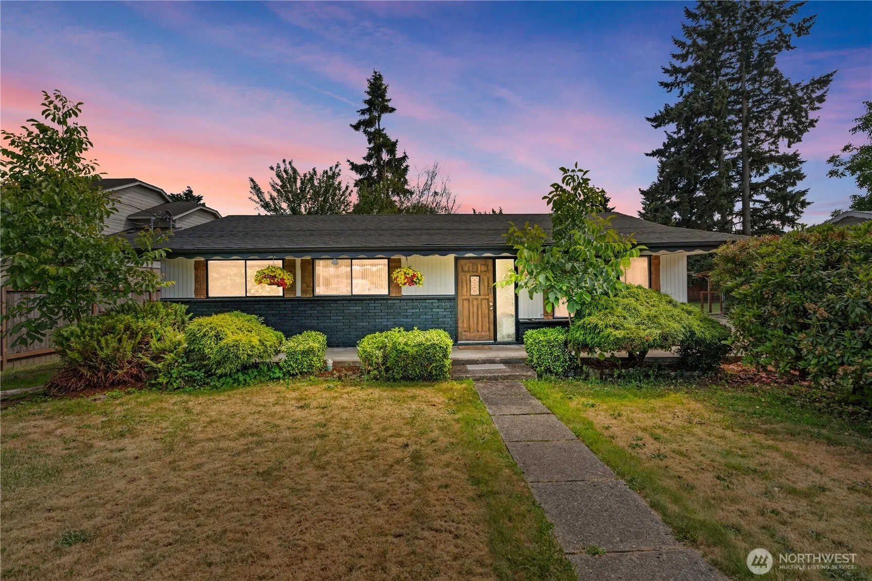 Property photo for 1322 7th Avenue Se, Puyallup