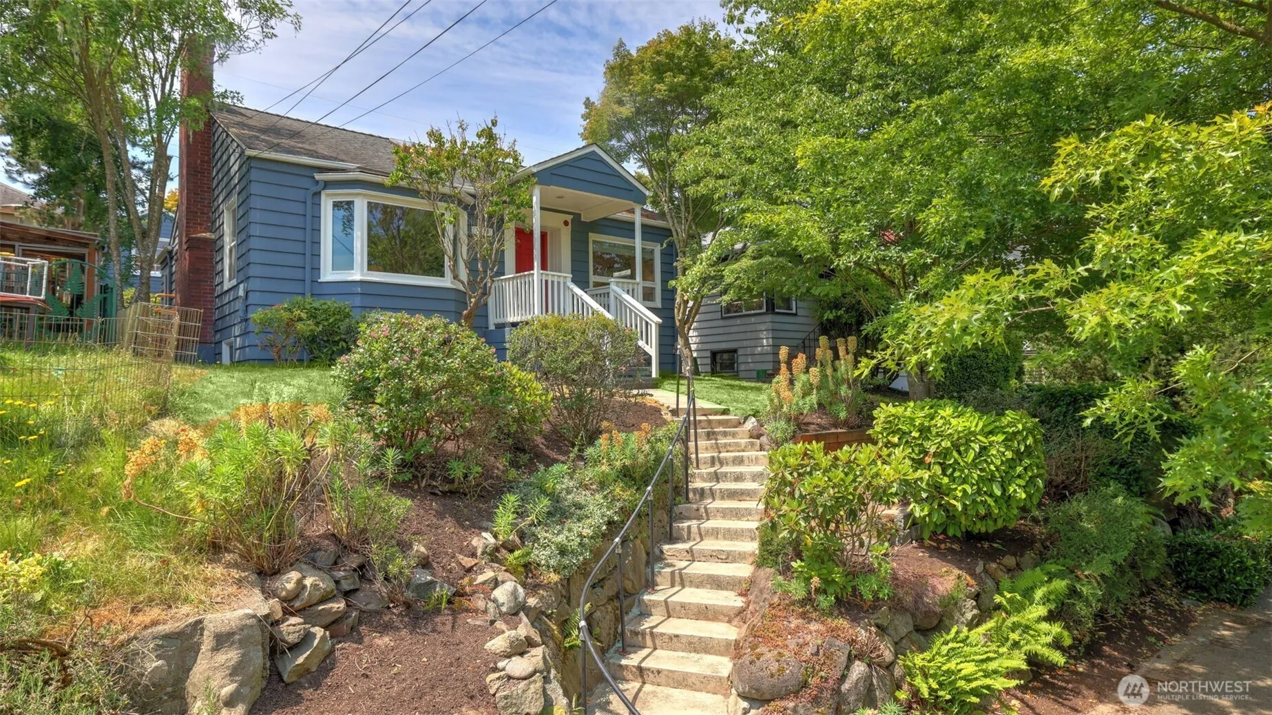 Property photo for 7533 18th Avenue Ne, Seattle photo 2