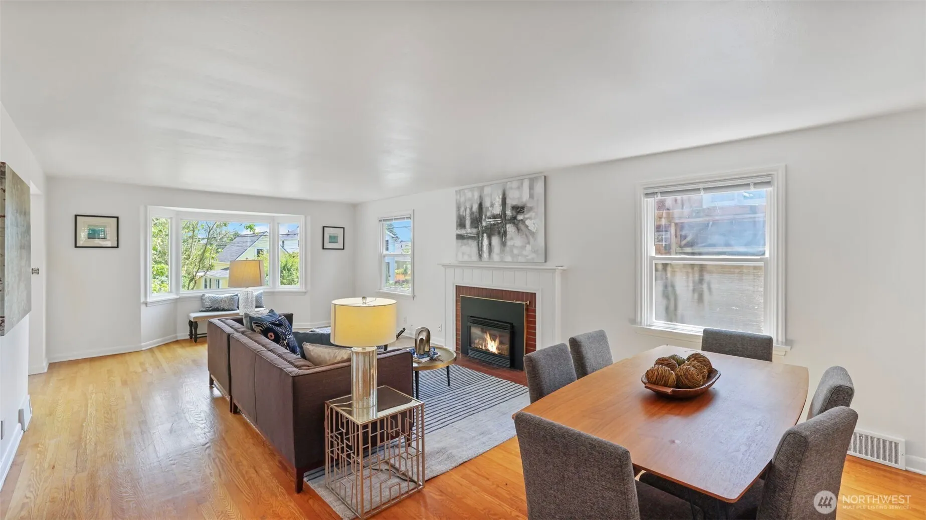 Property photo for 7533 18th Avenue Ne, Seattle photo 4