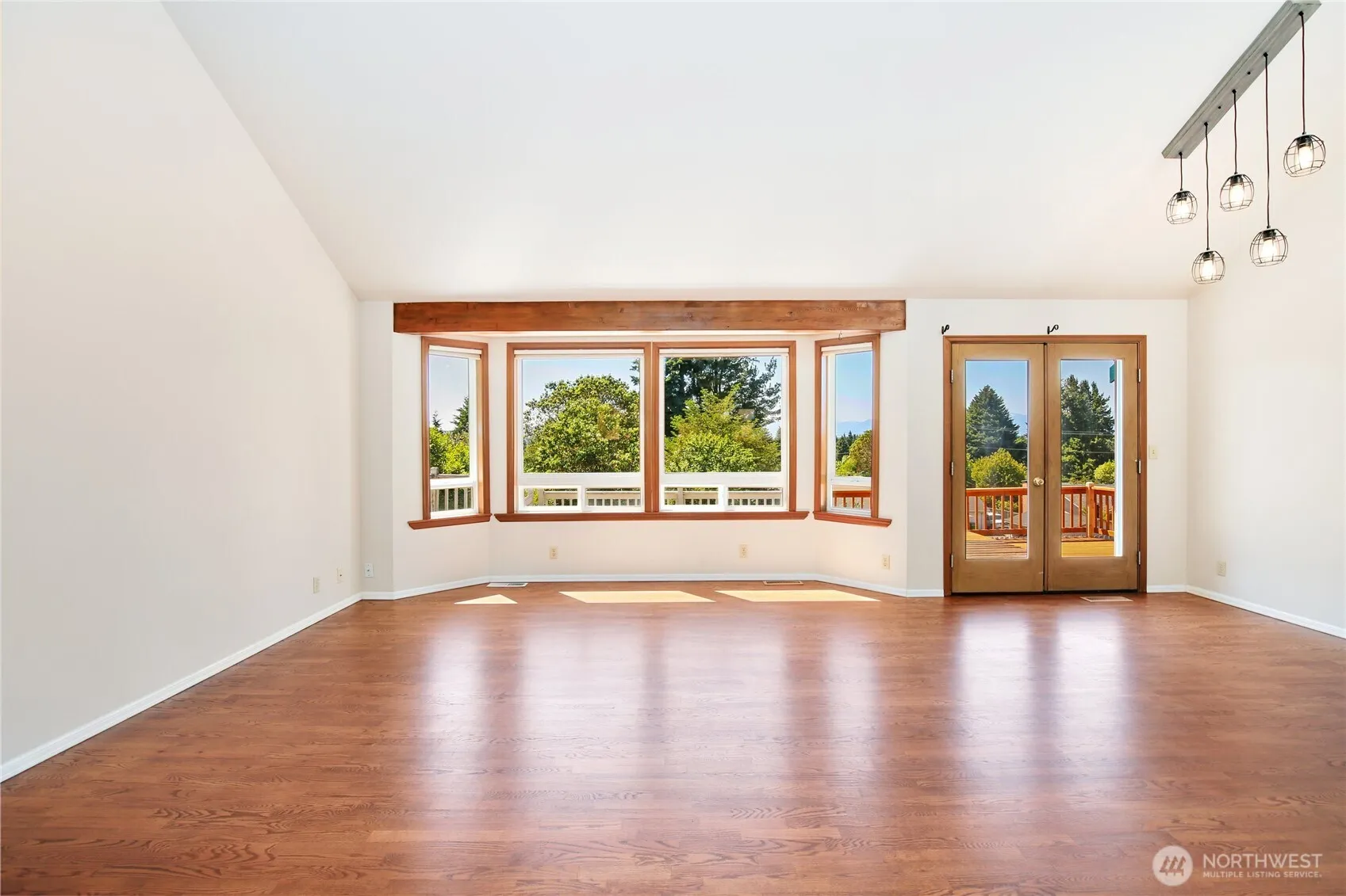Property photo for 3525 Harbel Drive Ne, Bremerton photo 5