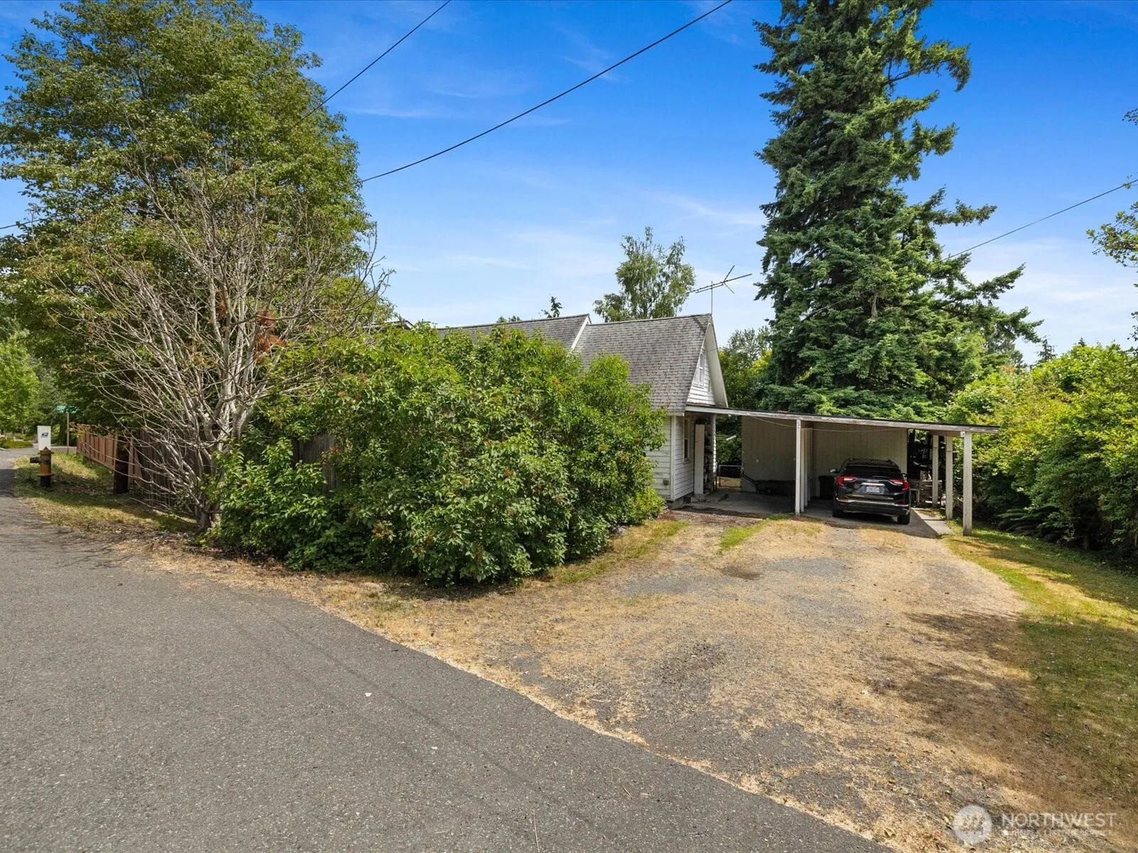 Property photo for 20101 Poplar Way, Lynnwood photo 3