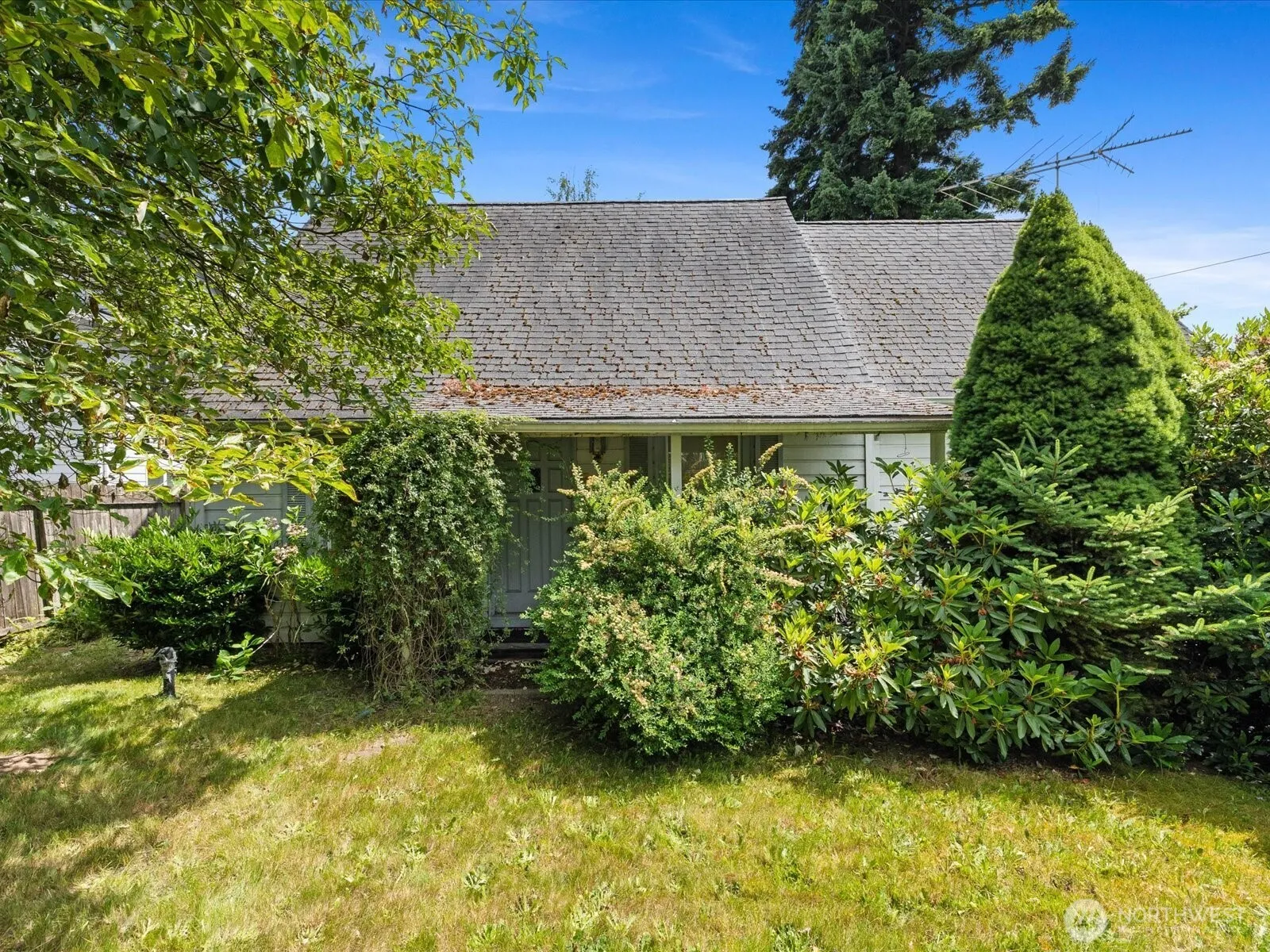 Property photo for 20101 Poplar Way, Lynnwood