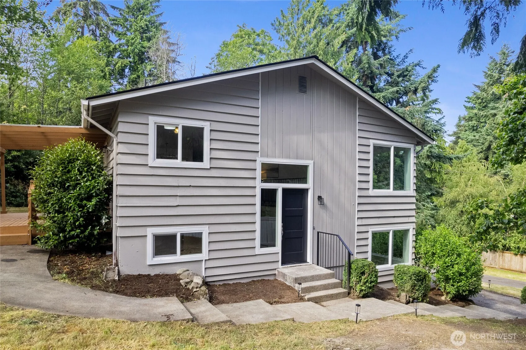 Property photo for 824 Sw 301st Pl, Federal Way photo 4
