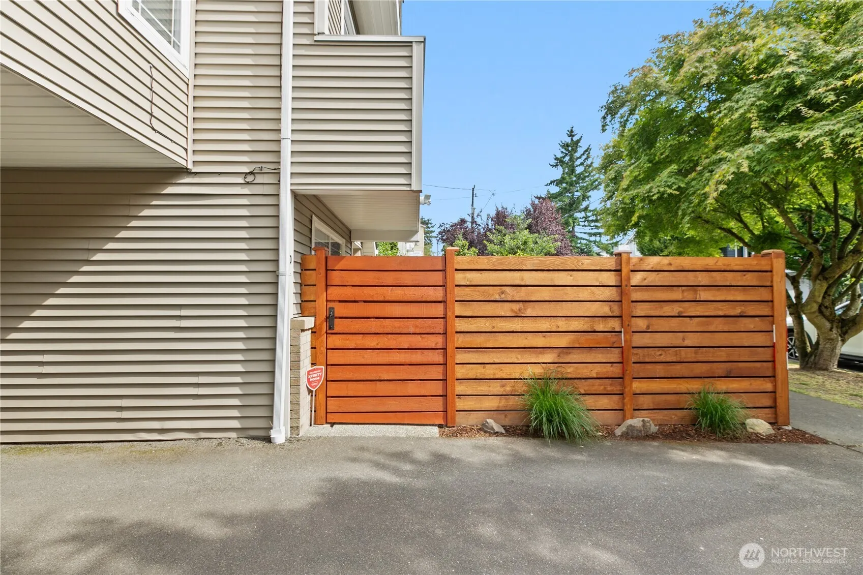 Property photo for 8825 Stone Avenue N #d, Seattle photo 3