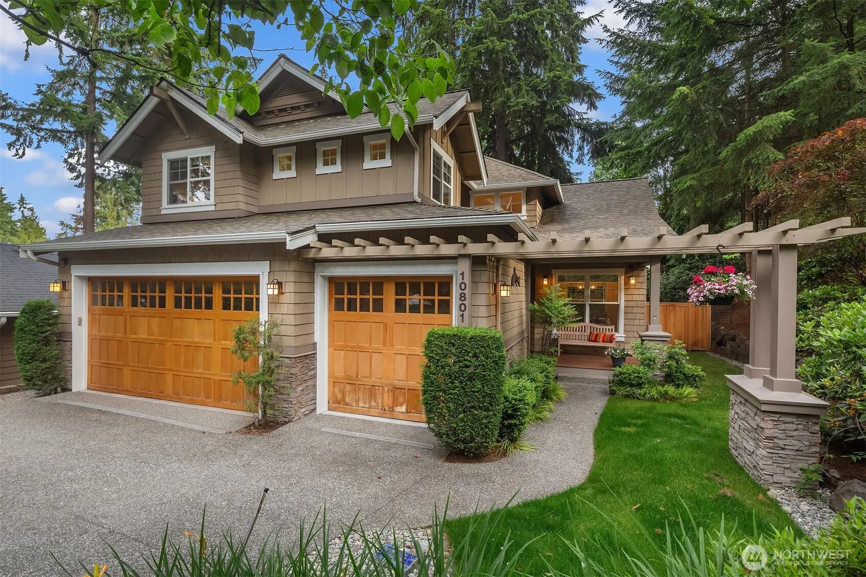 Property photo for 10801 Se 28 Street, Bellevue