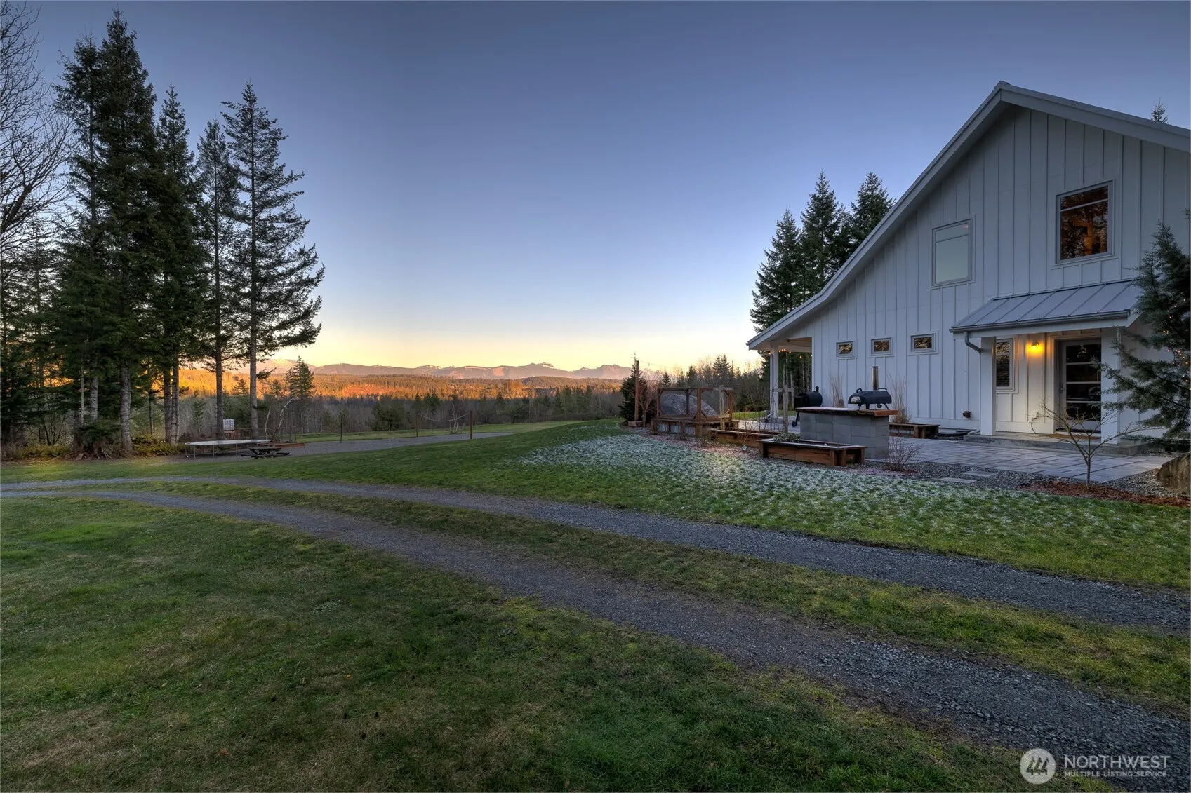 Property photo for 21520 72nd St Se, Snohomish photo 4
