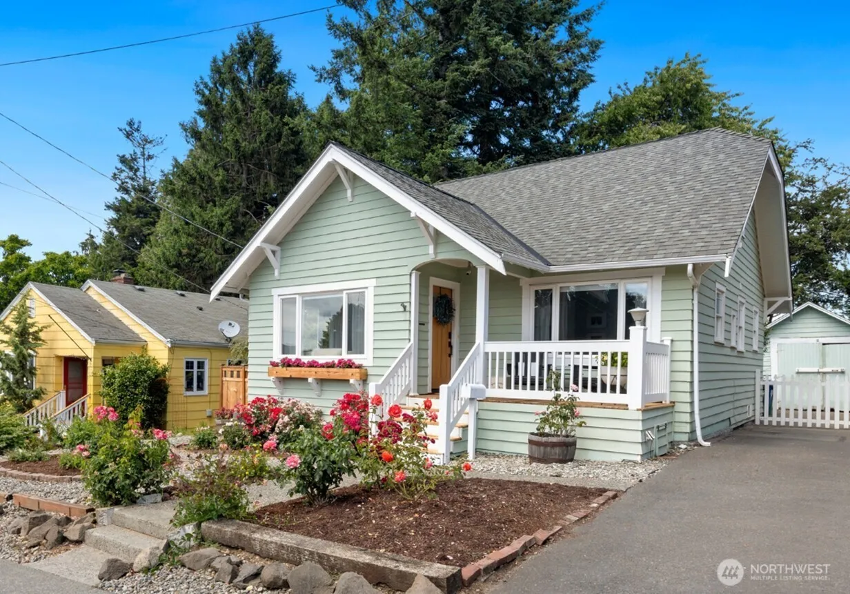 Property photo for 4106 Sw Kenyon Street, Seattle