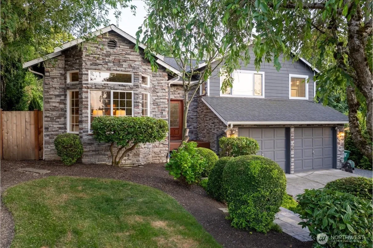 Property photo for 2547 Ne 97th Street, Seattle