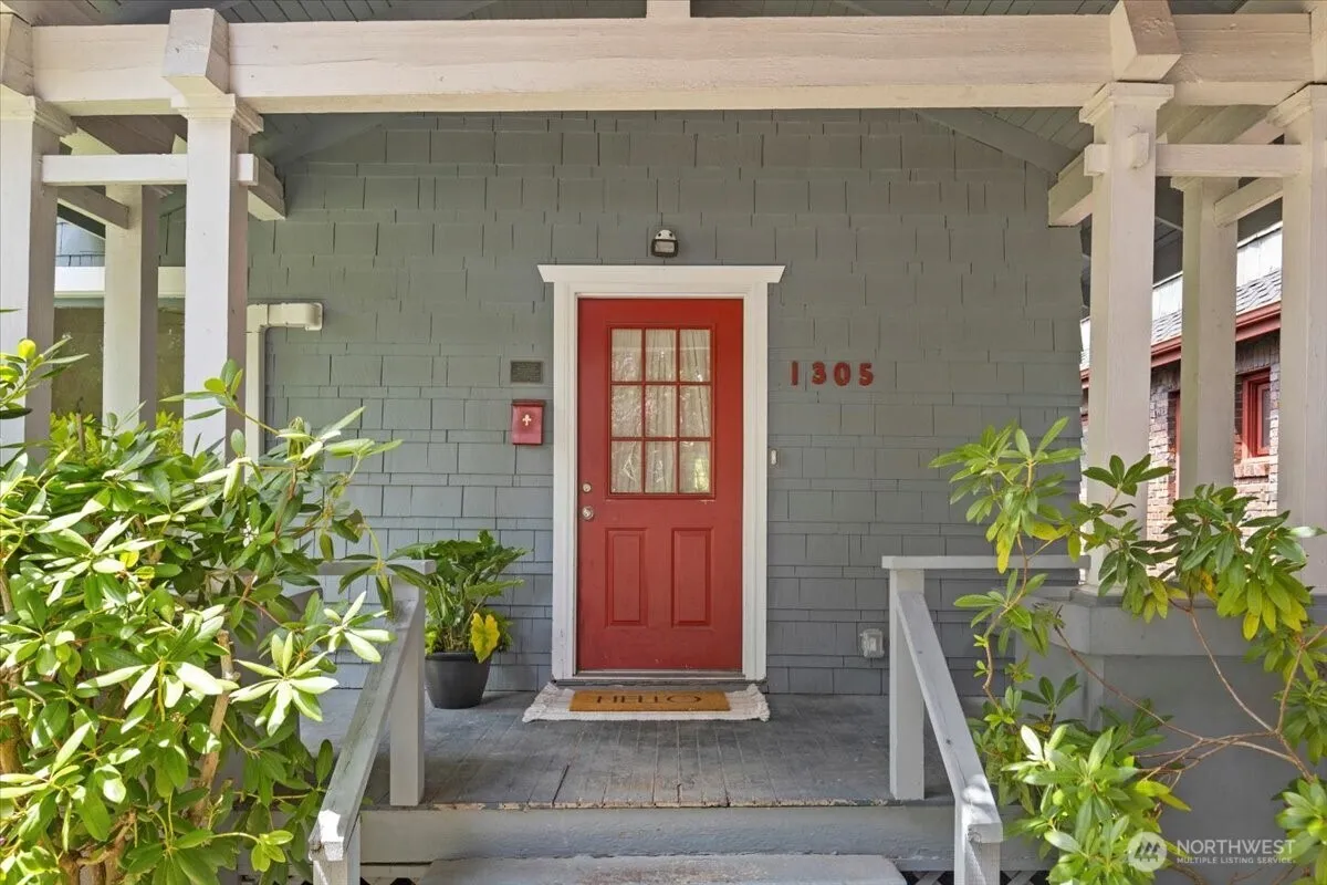 Property photo for 1305 N 6th Street, Tacoma photo 2