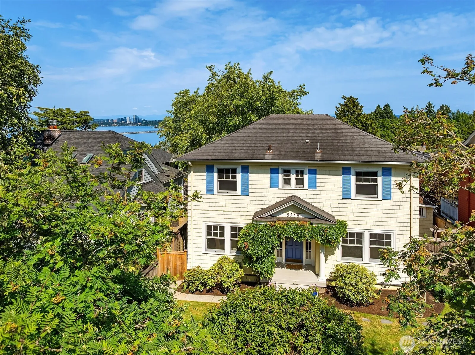 Property photo for 2318 33rd Avenue S, Seattle