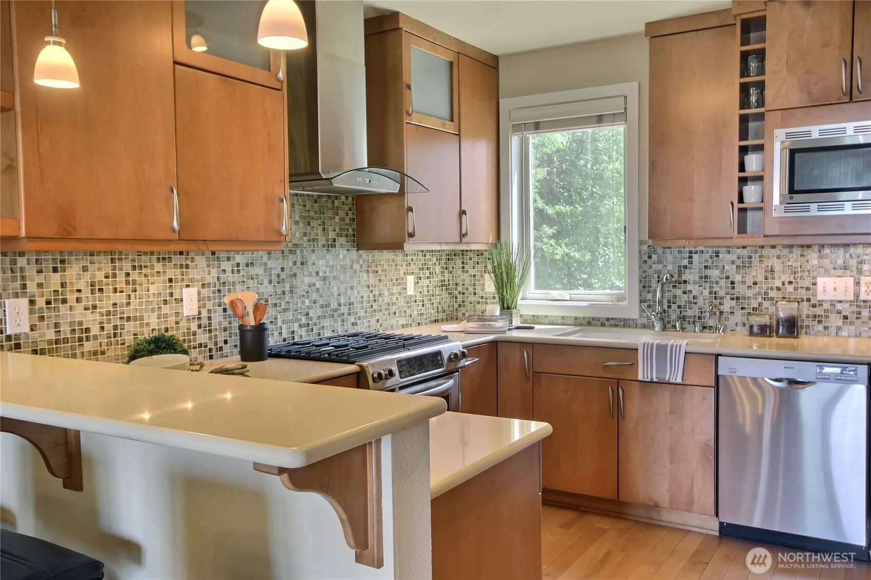 Property photo for 4411 Greenwood Avenue N, Seattle photo 3