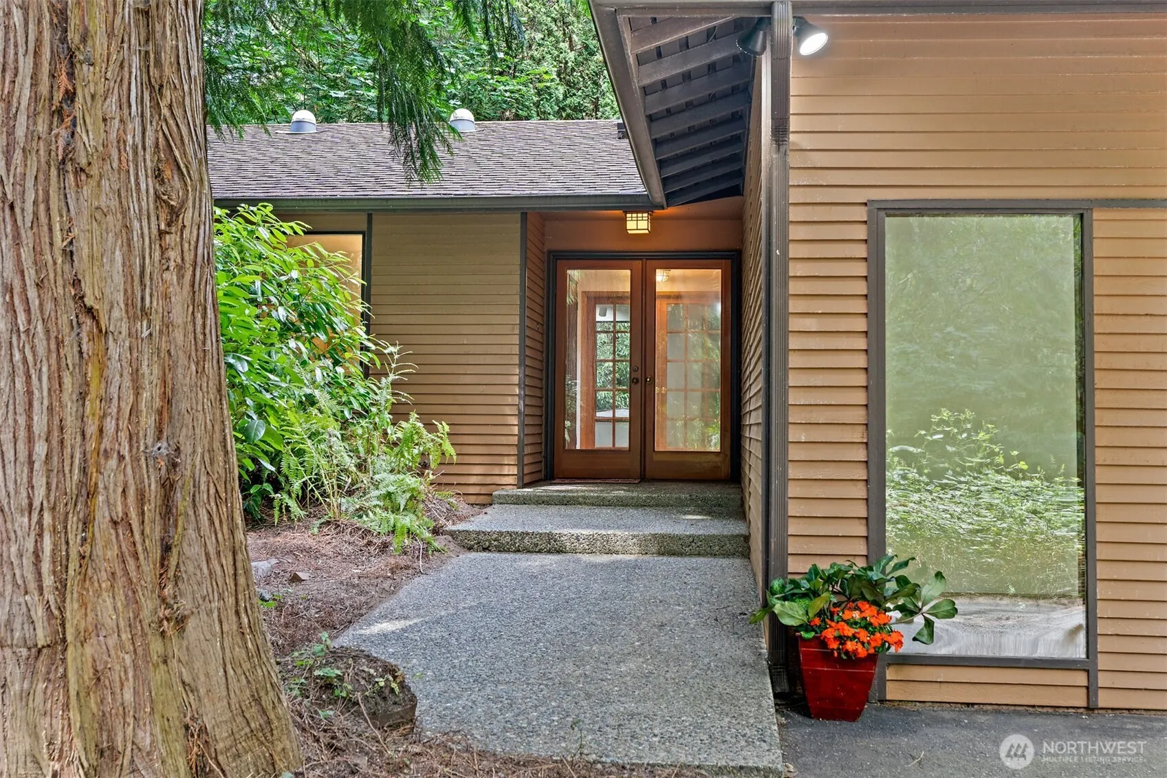 Property photo for 11333 204th Avenue Ne, Redmond photo 2