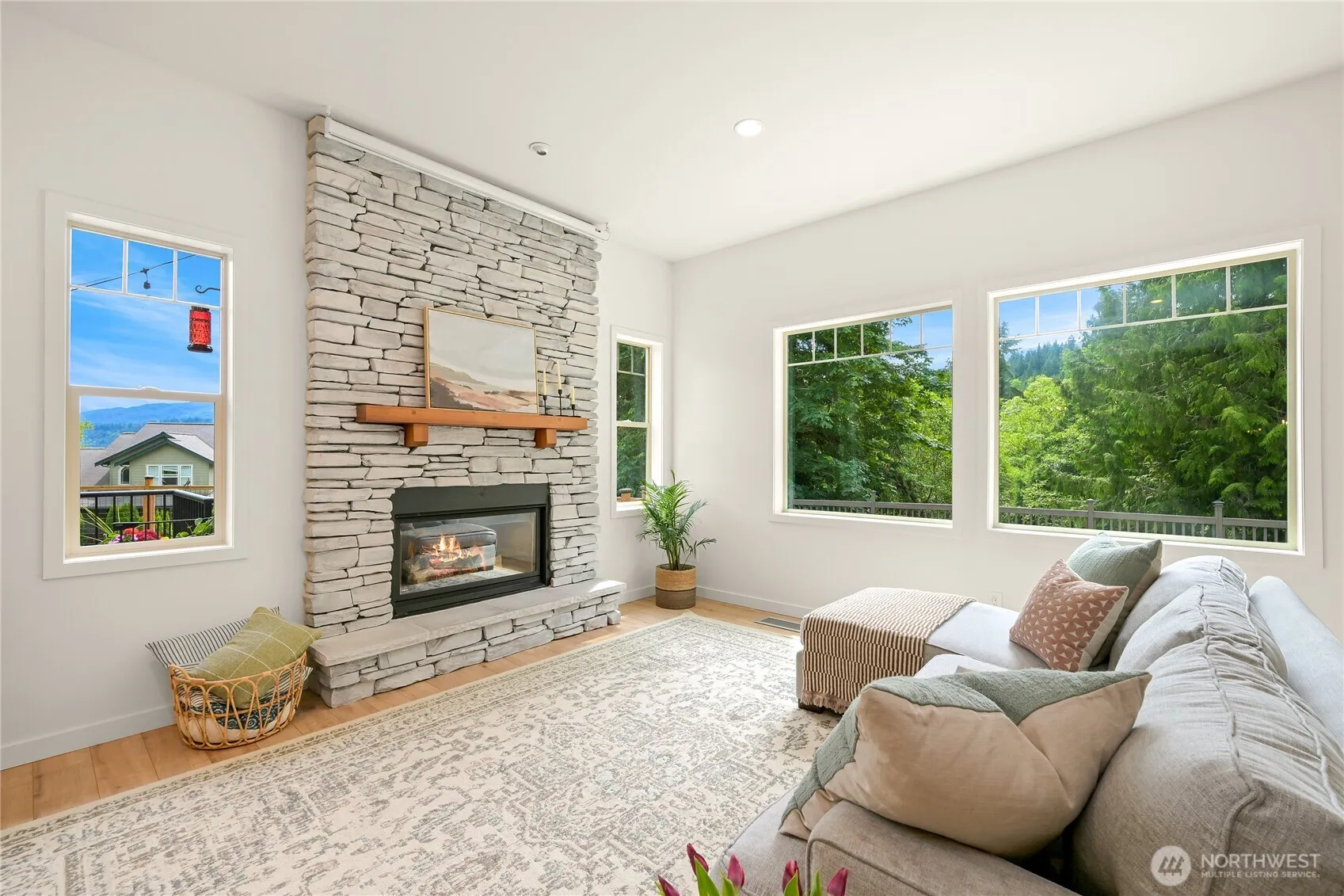 Property photo for 3344 Sunny Cove Court, Bellingham photo 4