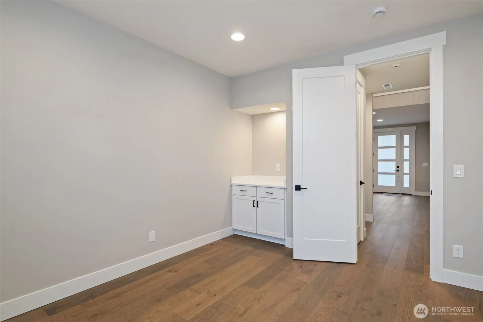 Property photo for 7559 S 130th Place, Seattle photo 4