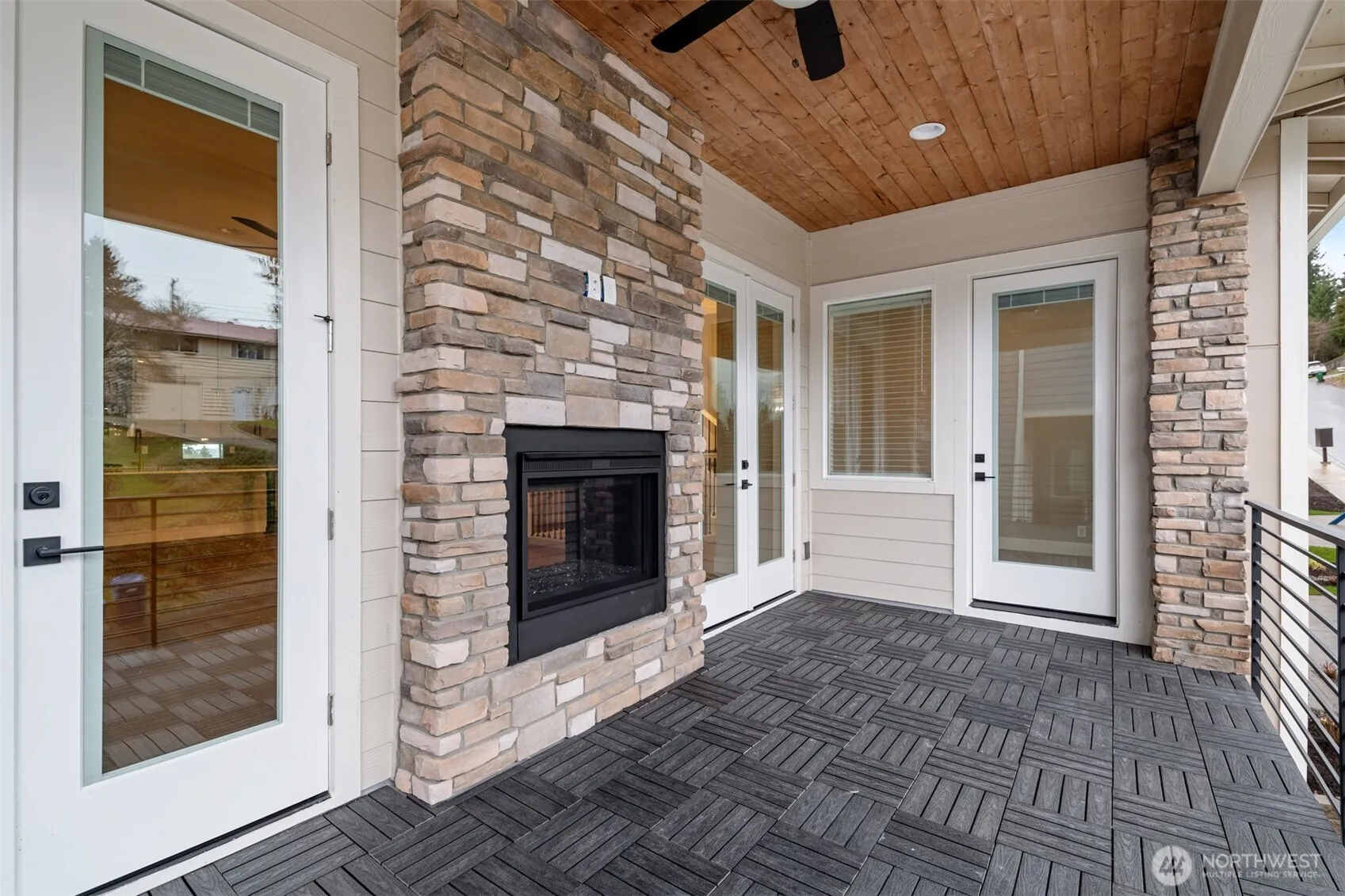Property photo for 7559 S 130th Place, Seattle photo 2