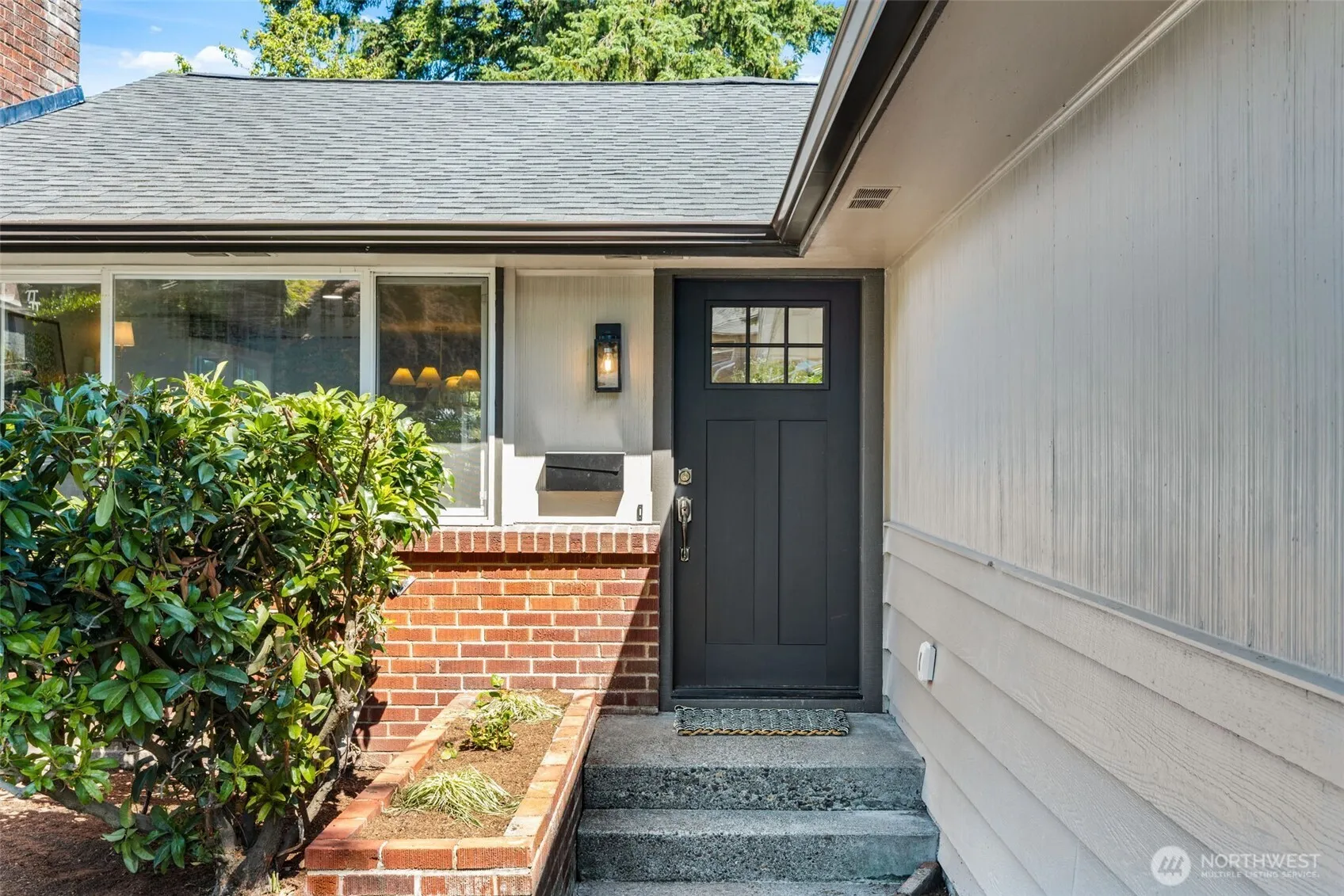 Property photo for 7006 20th Avenue Ne, Seattle photo 3