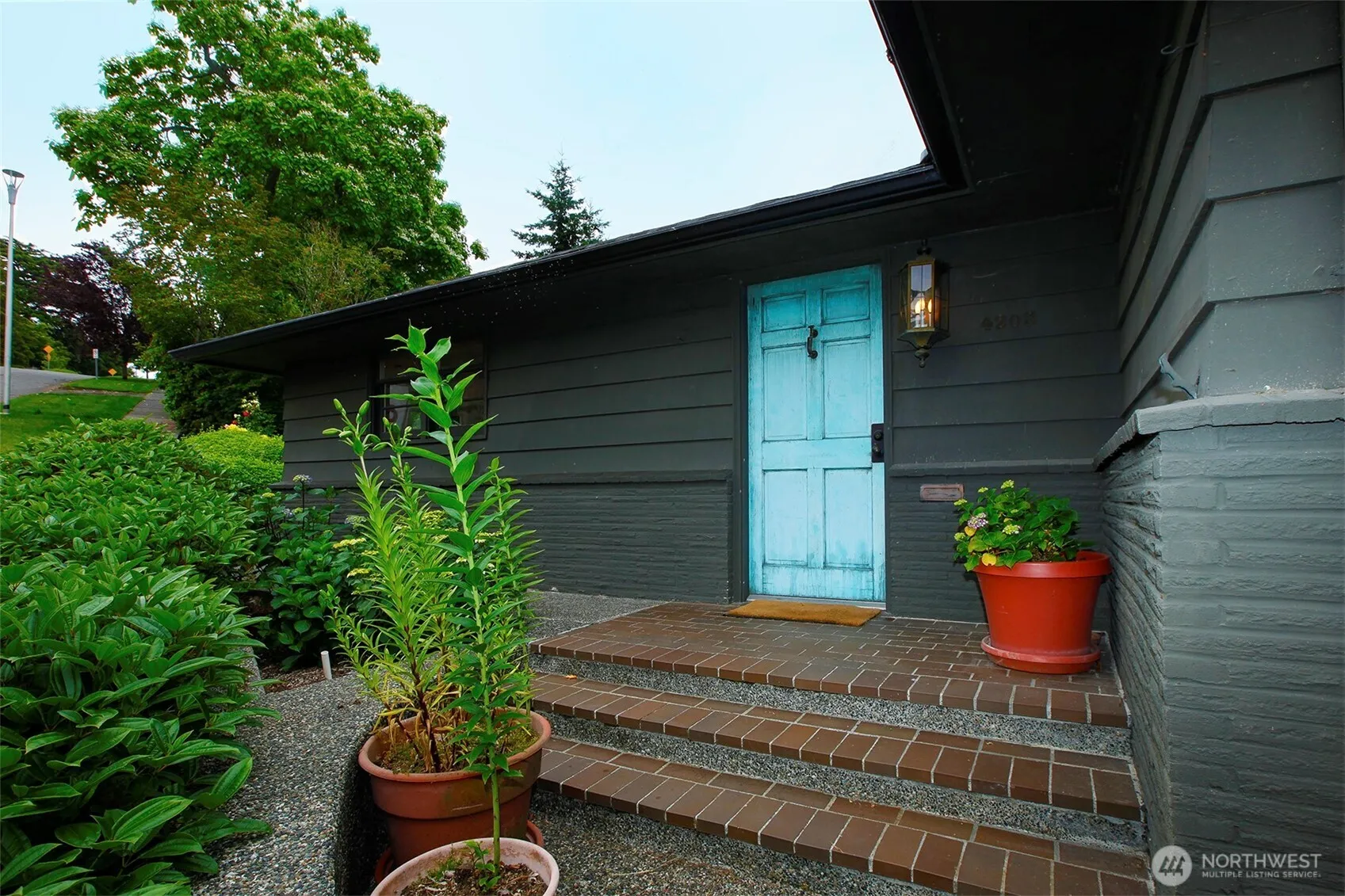 Property photo for 4203 Ne 38th Street, Seattle photo 4