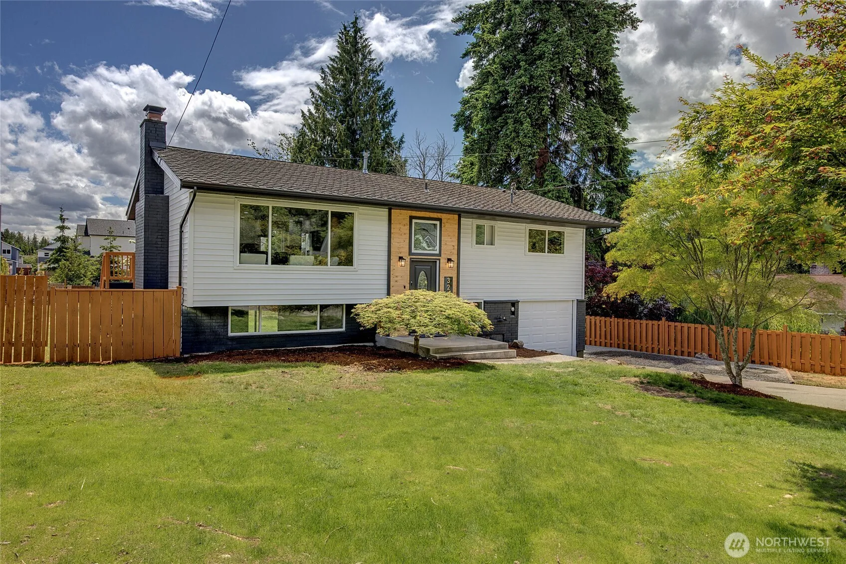 Property photo for 320 178th Place Sw, Bothell