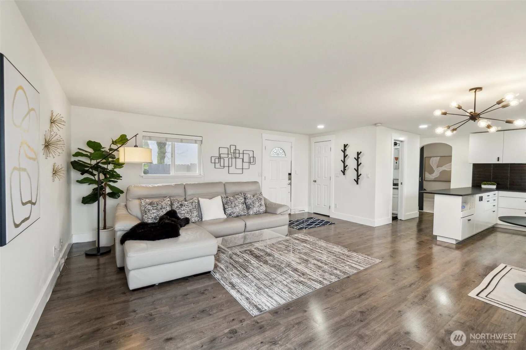 Property photo for 5467 16th Avenue Sw, Seattle photo 4