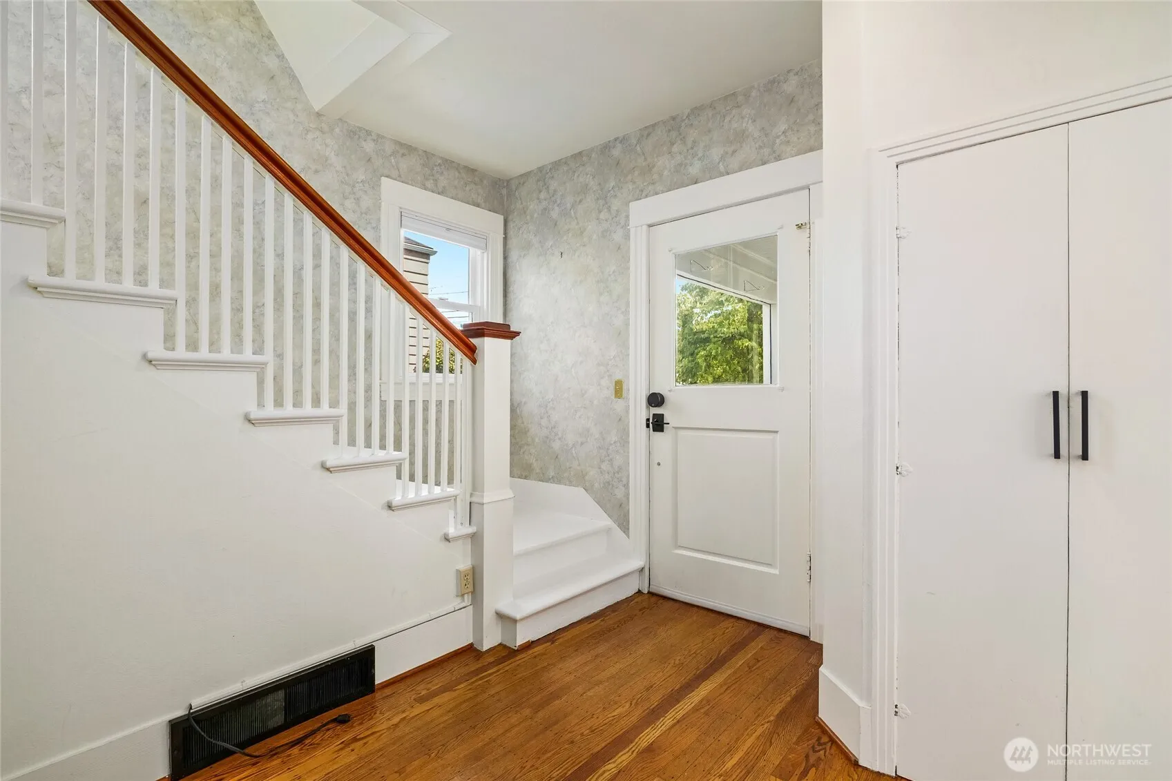 Property photo for 1306 Ne 68th Street, Seattle photo 5