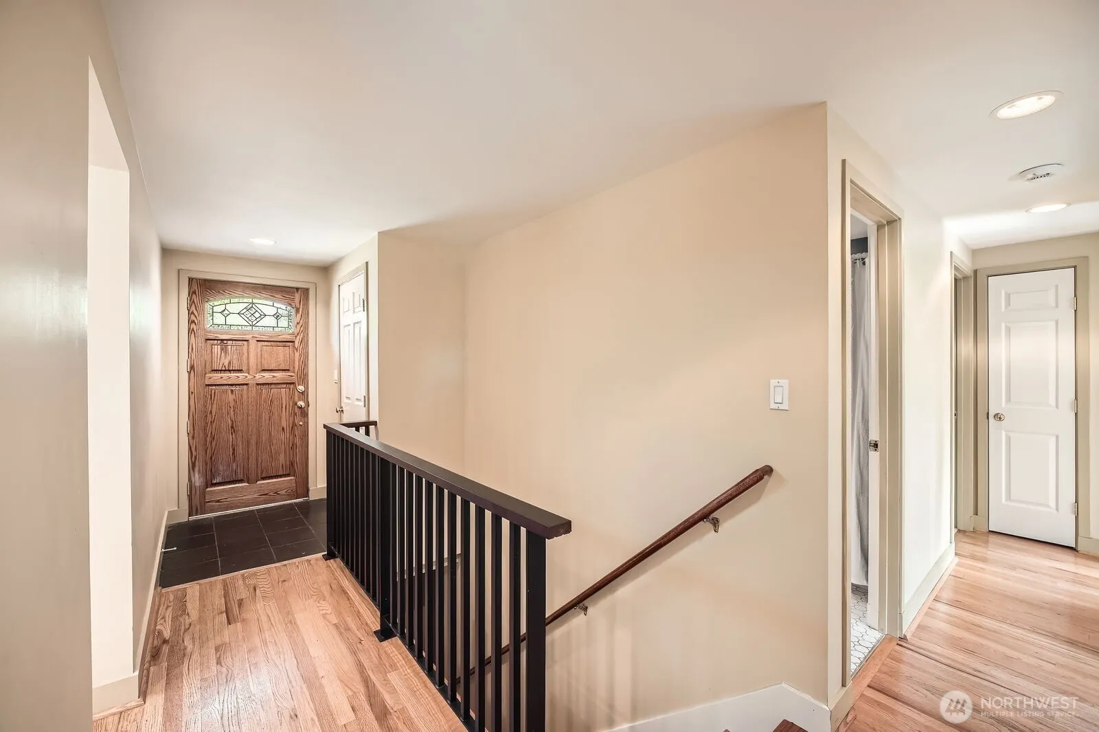 Property photo for 11251 28th Avenue Sw, Seattle photo 4