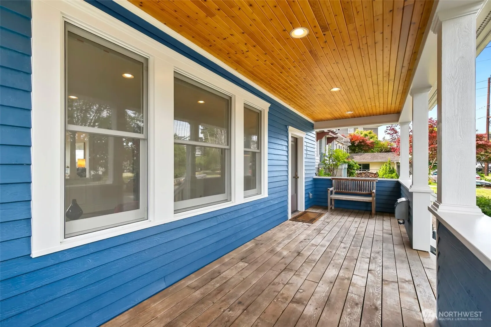 Property photo for 1634 Palm Avenue Sw, Seattle photo 3