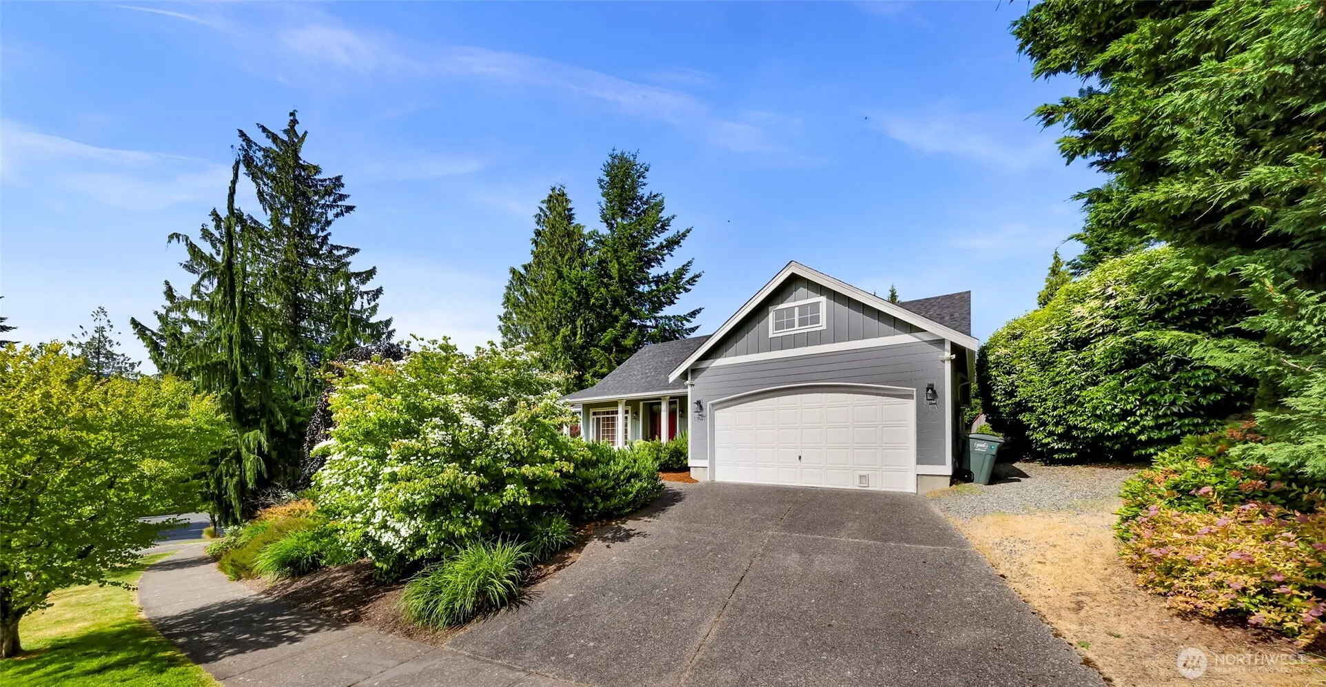 Property photo for 1937 Edgefield Drive, Bellingham photo 2