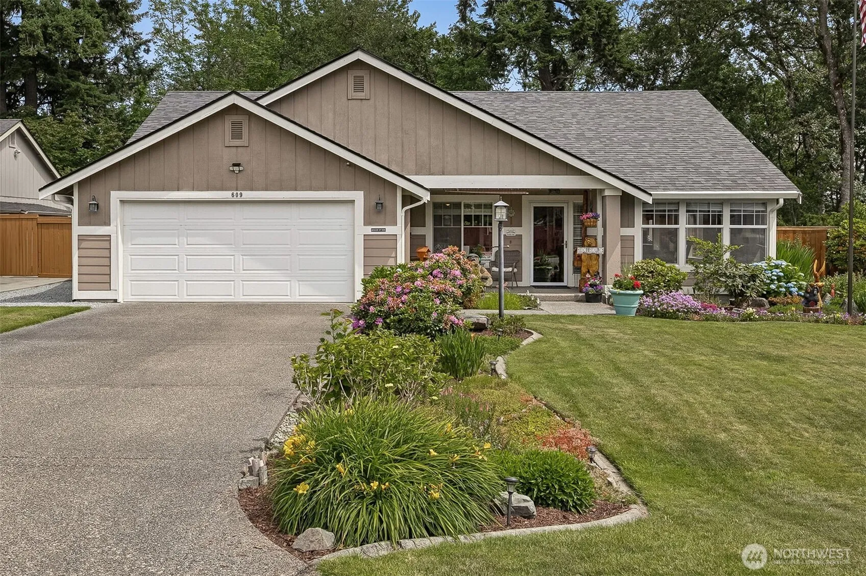 Property photo for 609 Cherry Street E, Tacoma