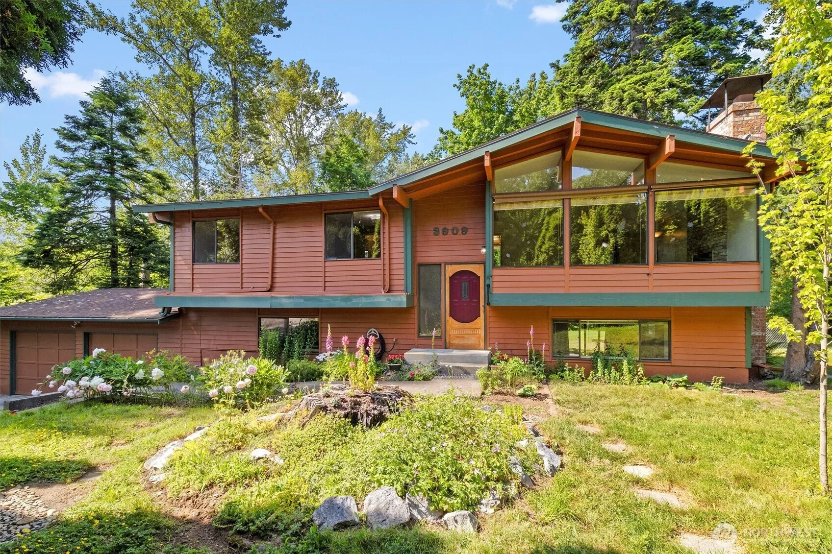 Property photo for 3909 Fielding Avenue, Bellingham