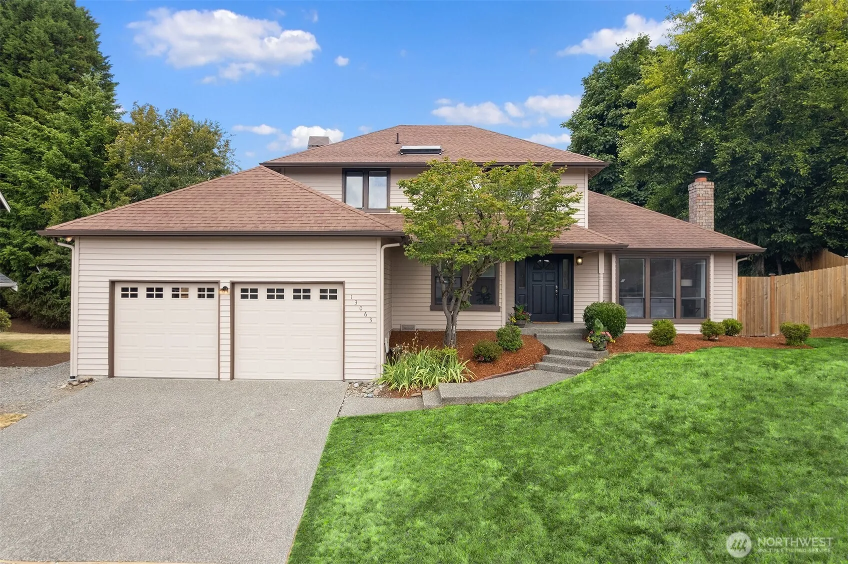 Property photo for 13063 Se 47th Place, Bellevue