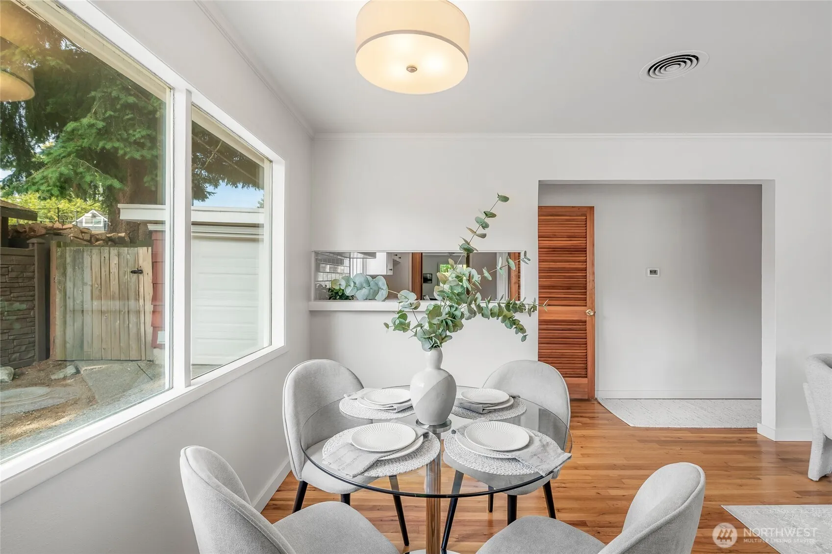 Property photo for 12515 2nd Avenue Ne, Seattle photo 5
