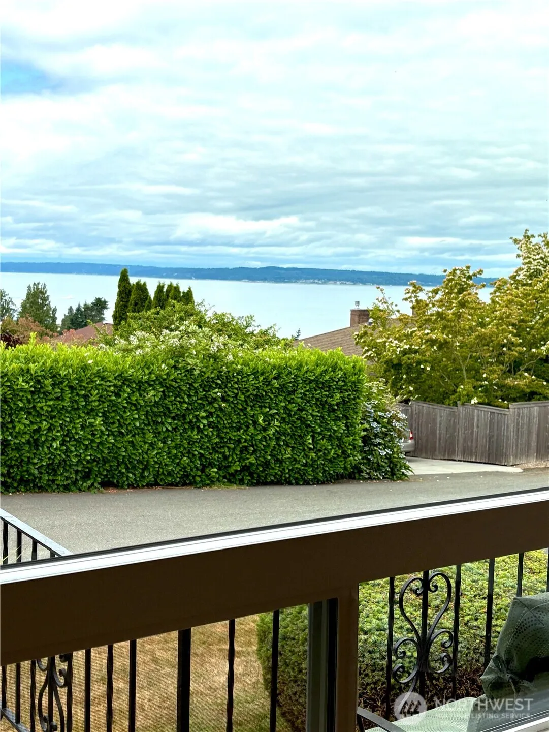 Property photo for 9502 23rd Avenue Nw, Seattle photo 3