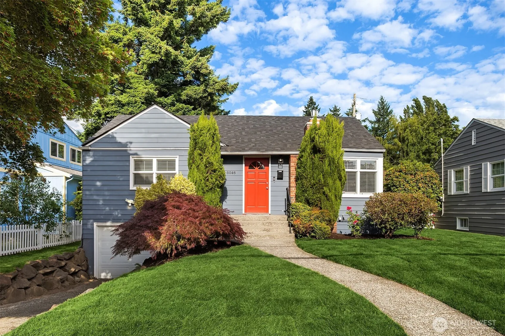 Property photo for 8046 40th Avenue Ne, Seattle photo 2