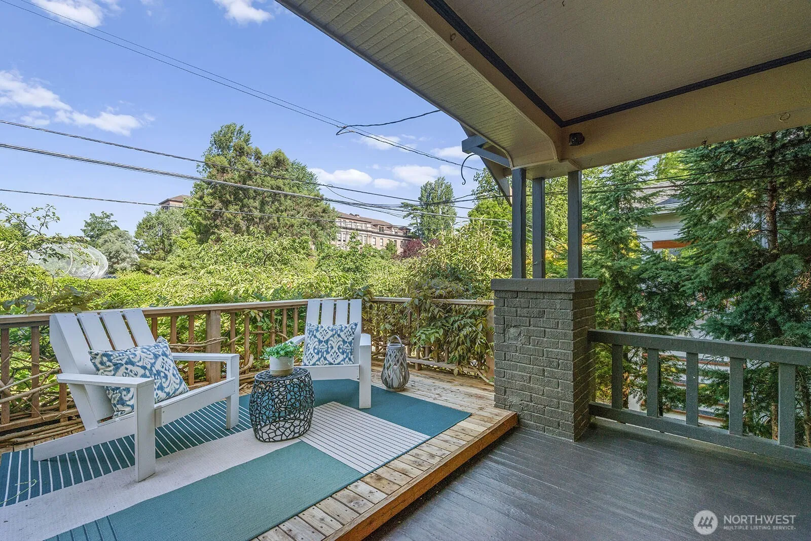 Property photo for 4628 Sunnyside Avenue N, Seattle photo 4