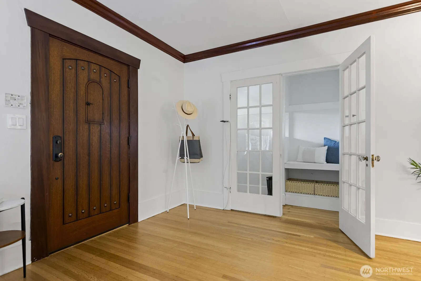 Property photo for 4628 Sunnyside Avenue N, Seattle photo 5