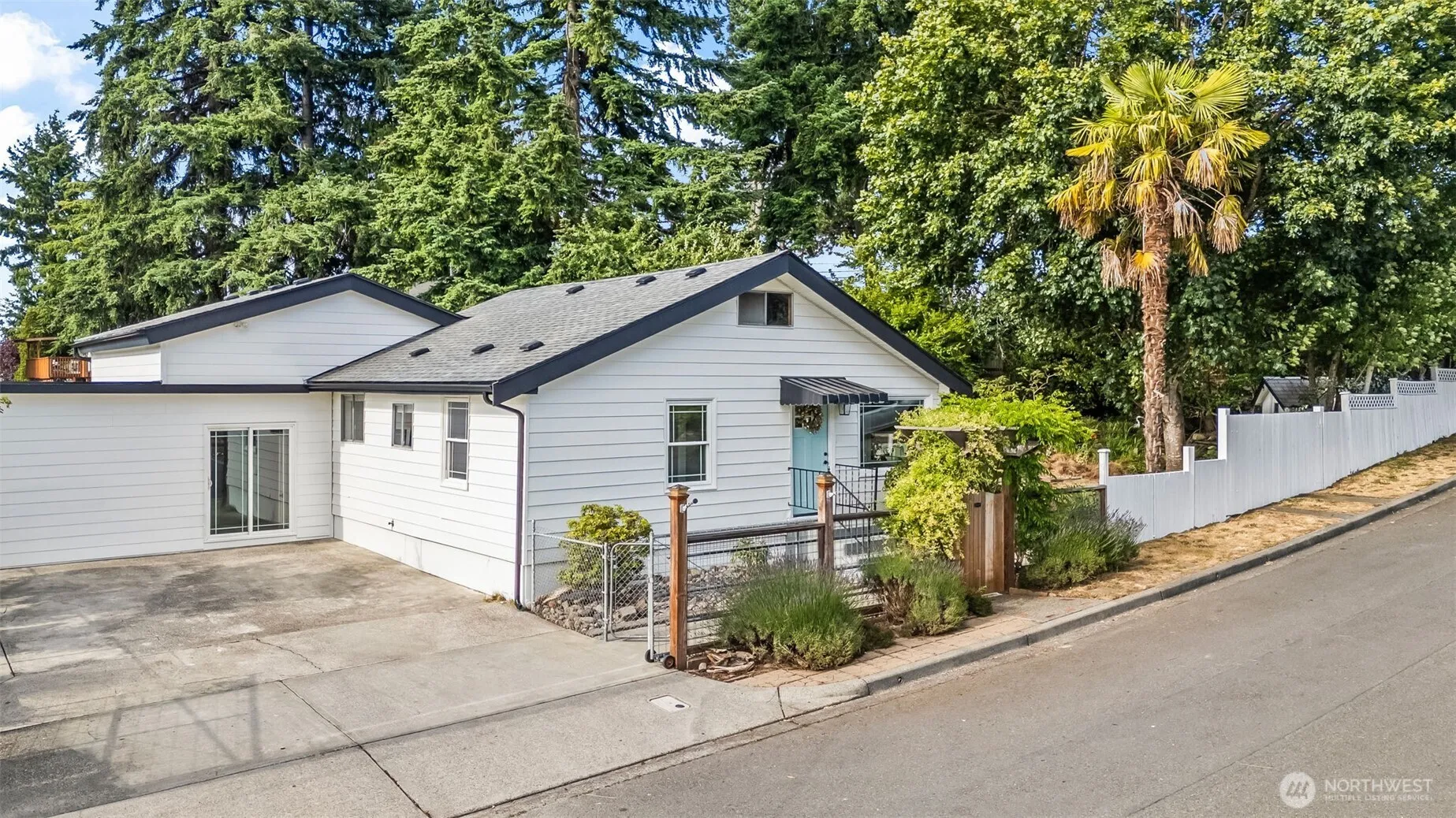 Property photo for 9420 S Sheridan, Tacoma photo 4