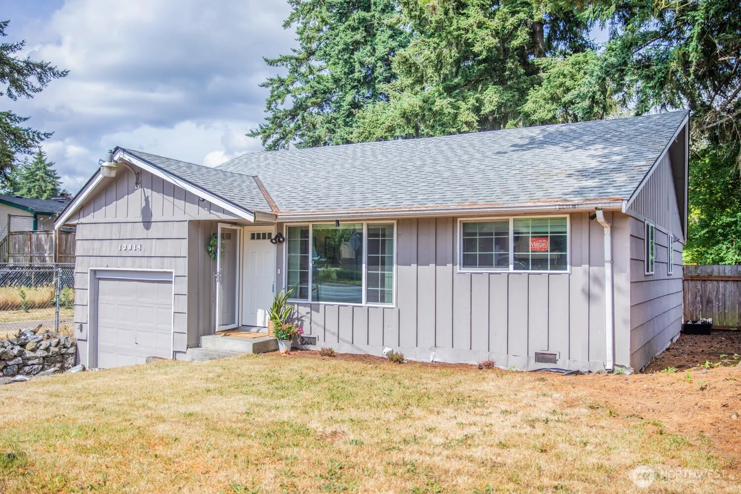 Property photo for 13814 C Street S, Tacoma