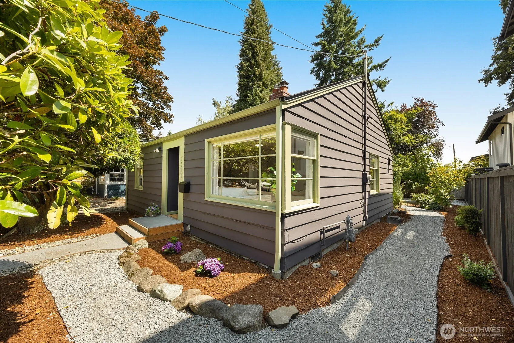 Property photo for 7508 31st Avenue Ne, Seattle photo 2